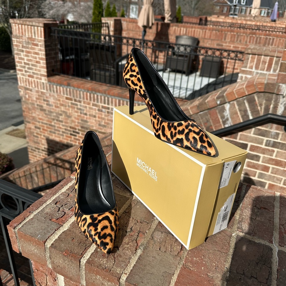 Michael Kors Animal Print Heels-NWT - Picture 5 of 11